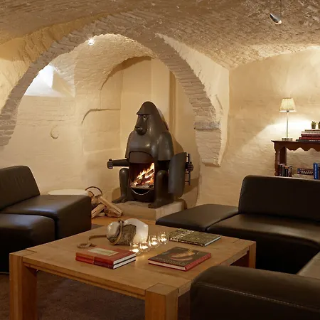 Hotel Adornes-3